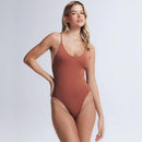 Maiô Timeless Deep Cut